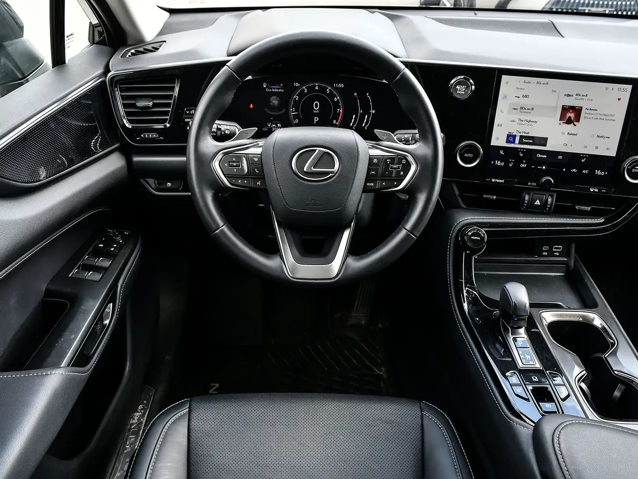 Lexus NX снимка Lexus NX