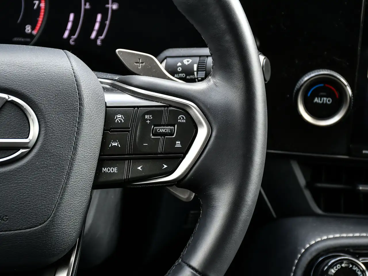 Lexus NX снимка Lexus NX