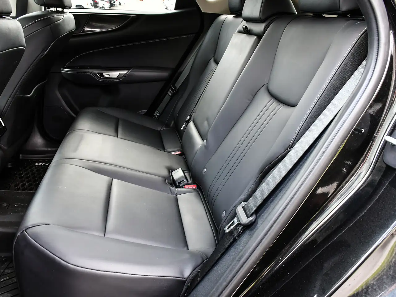 Lexus NX снимка Lexus NX