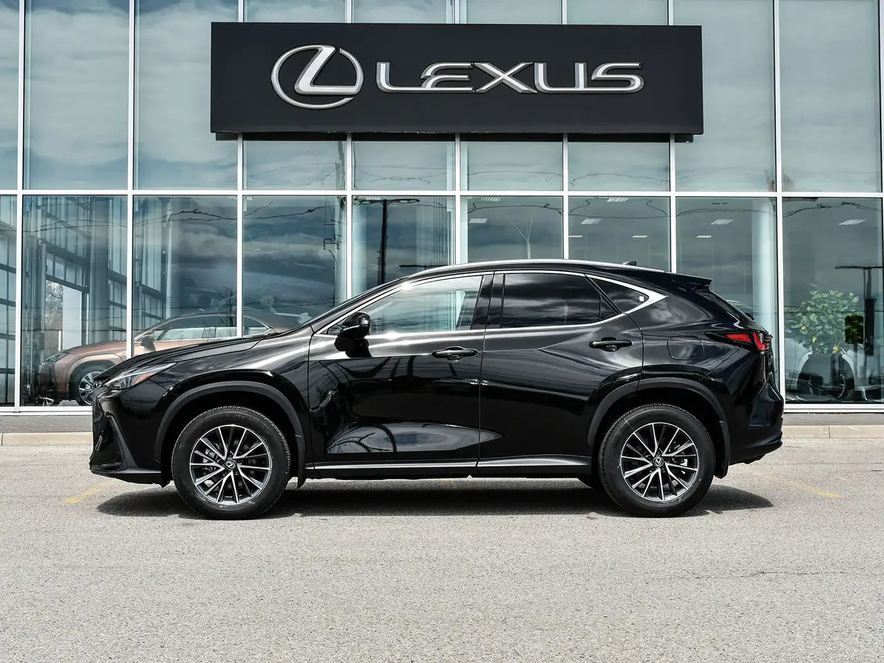 Lexus NX снимка Lexus NX