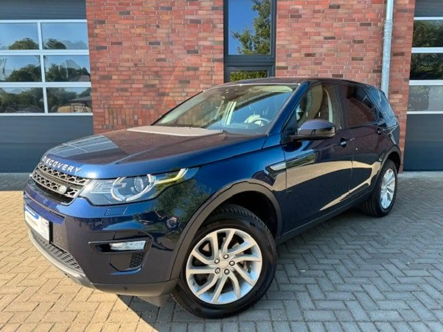 Land Rover Discovery Sport DISCOVERY SPORT 2.0D AWD AUT,PANORAMA,XENON Bleu - 1