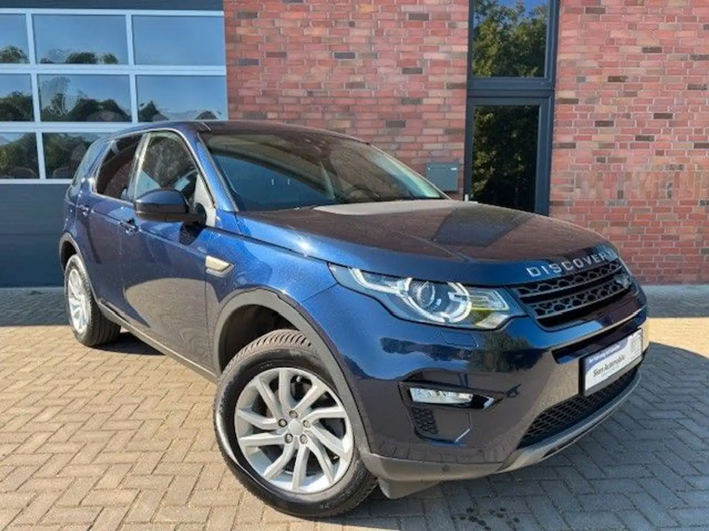 Land Rover Discovery Sport DISCOVERY SPORT 2.0D AWD AUT,PANORAMA,XENON Bleu - 2