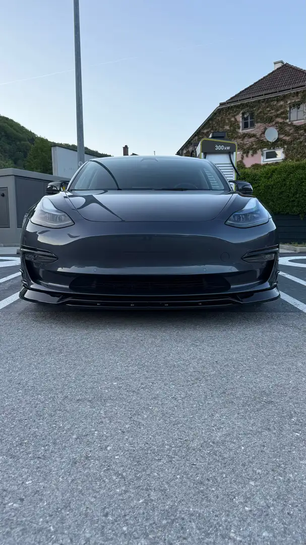 Tesla Model 3 Performance, Optik-Tuning, Rundumverbau Grau - 1