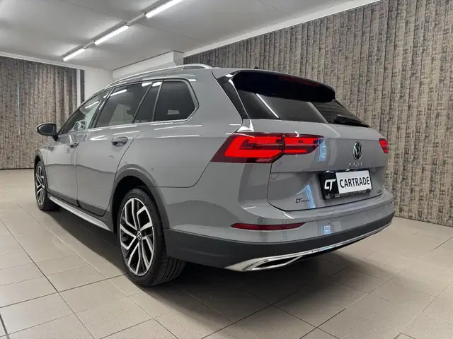 Volkswagen Golf view 6