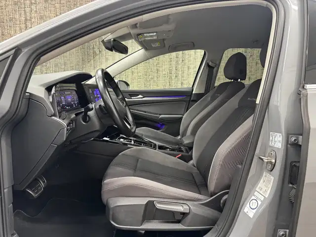 Volkswagen Golf view 10