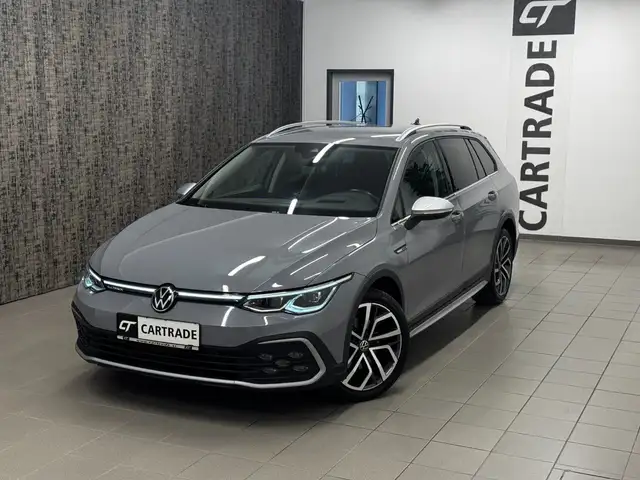 Volkswagen Golf view 2