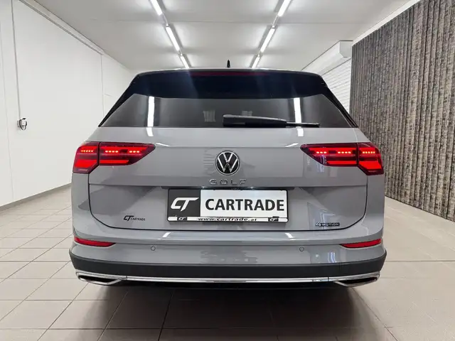 Volkswagen Golf view 8