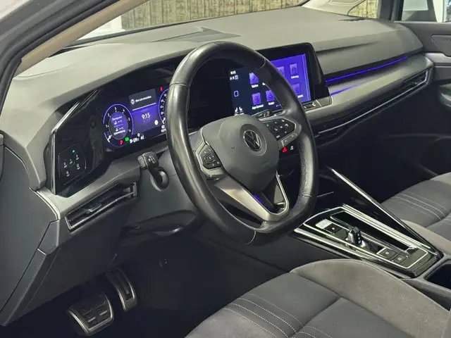 Volkswagen Golf view 11