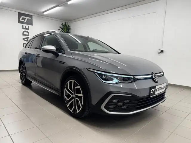 Volkswagen Golf view 5