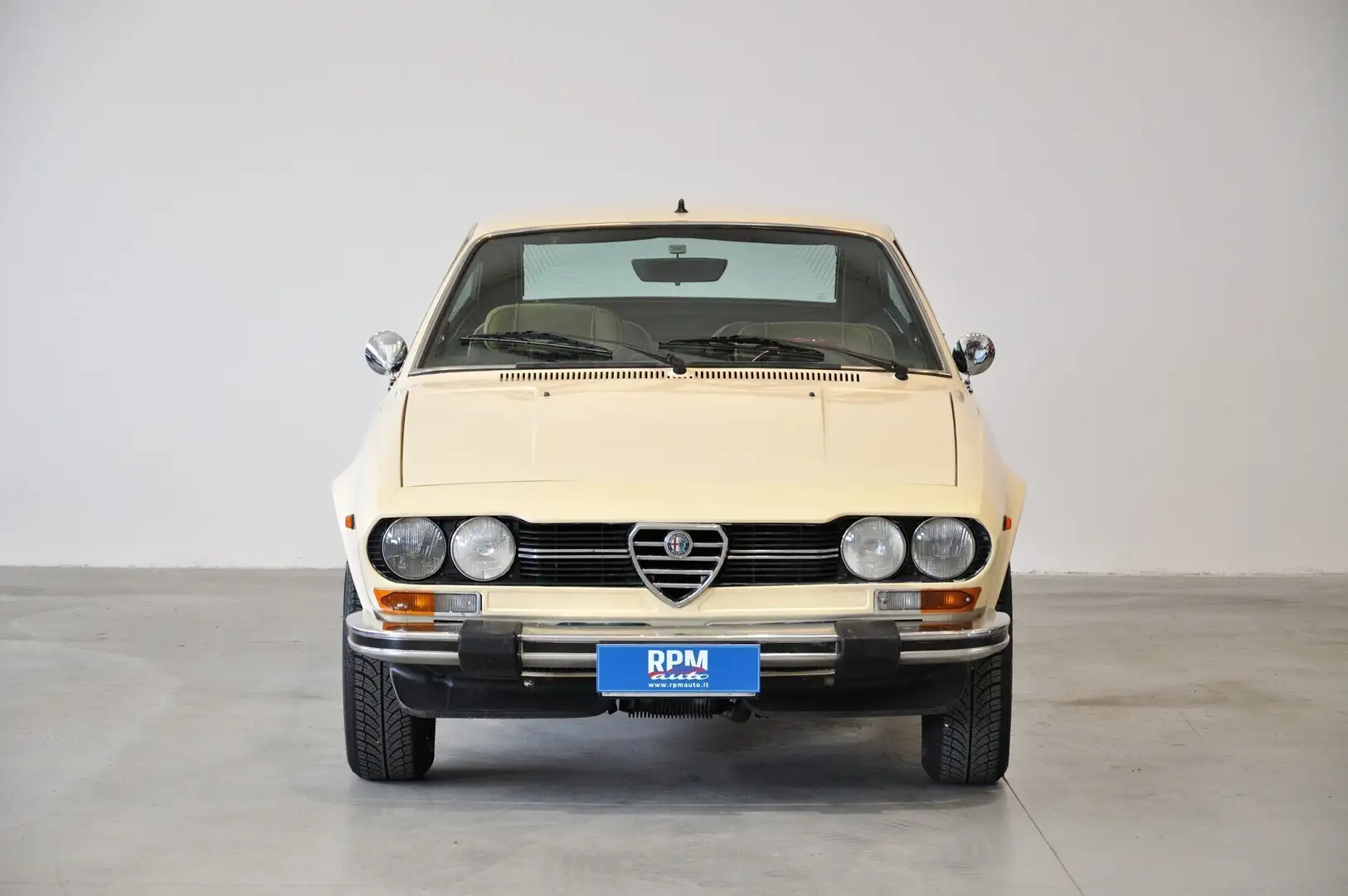 Alfa Romeo Alfetta GTV 2.0 122cv Beige - 2