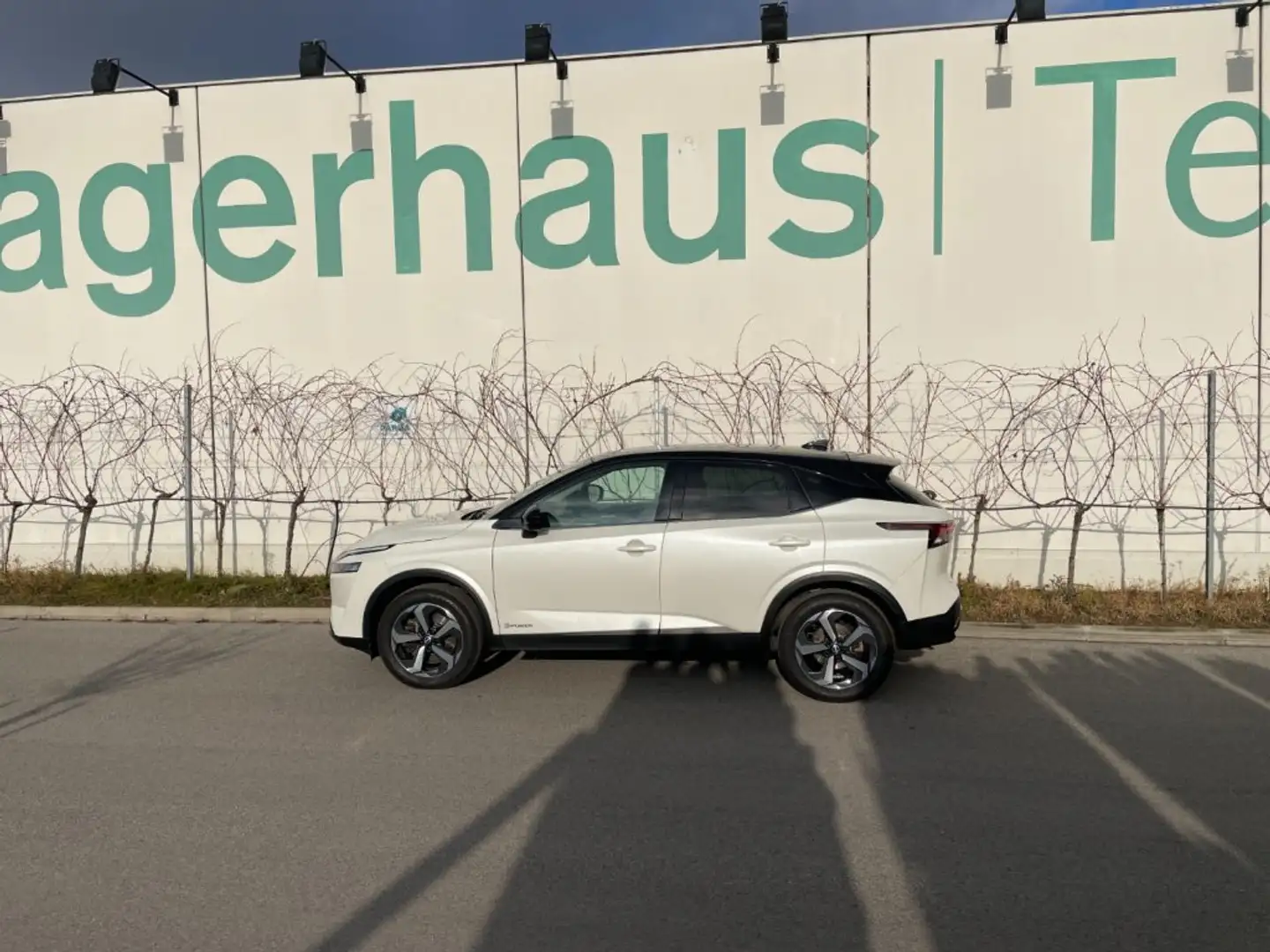 Nissan Qashqai 1,5VC e-Power 190PS N-Connecta WP Bu. 2Fa Schwarz - 2