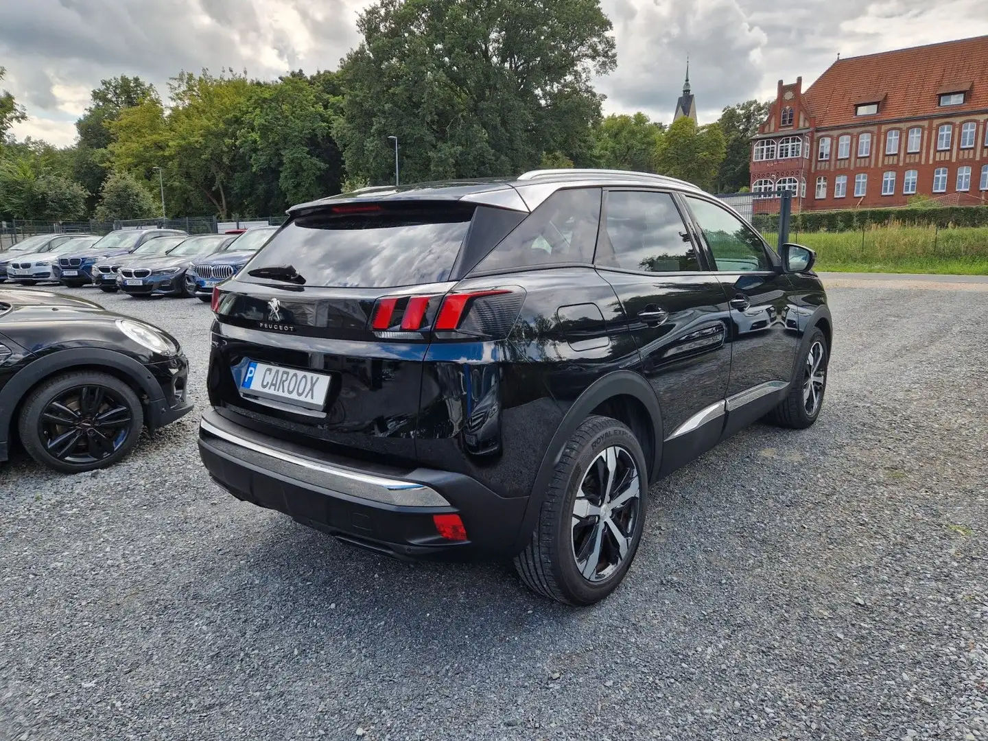 Peugeot 3008 1.2 PureTech Allure PANO NAVI Noir - 2