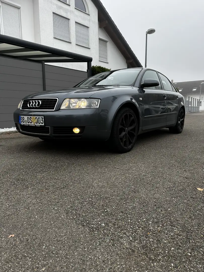 Audi A4 2.4 - 2