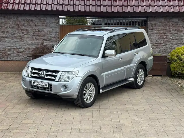 Mitsubishi Pajero 3.2 DI-D Edition 30 (5-trg.) *Scheckheft*