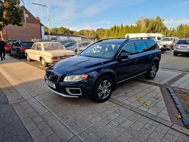 Volvo XC70 Edition Pro 2WD D4*LEDER*NAVI*BI-XENON*SHZ*