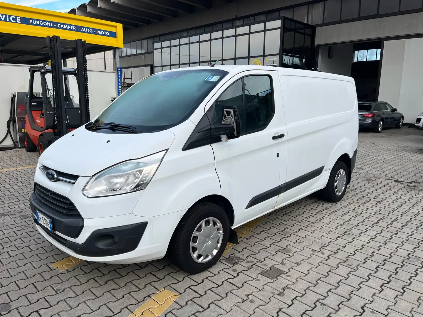 Ford Tourneo Custom 2.2 Diesel - 1