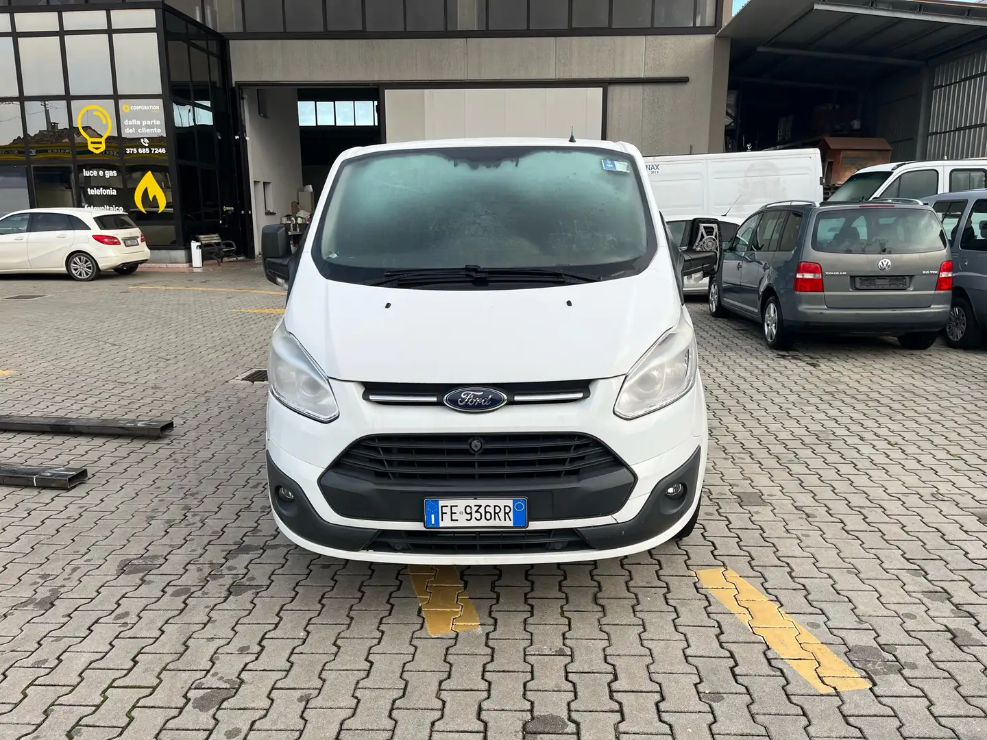 Ford Tourneo Custom 2.2 Diesel - 2