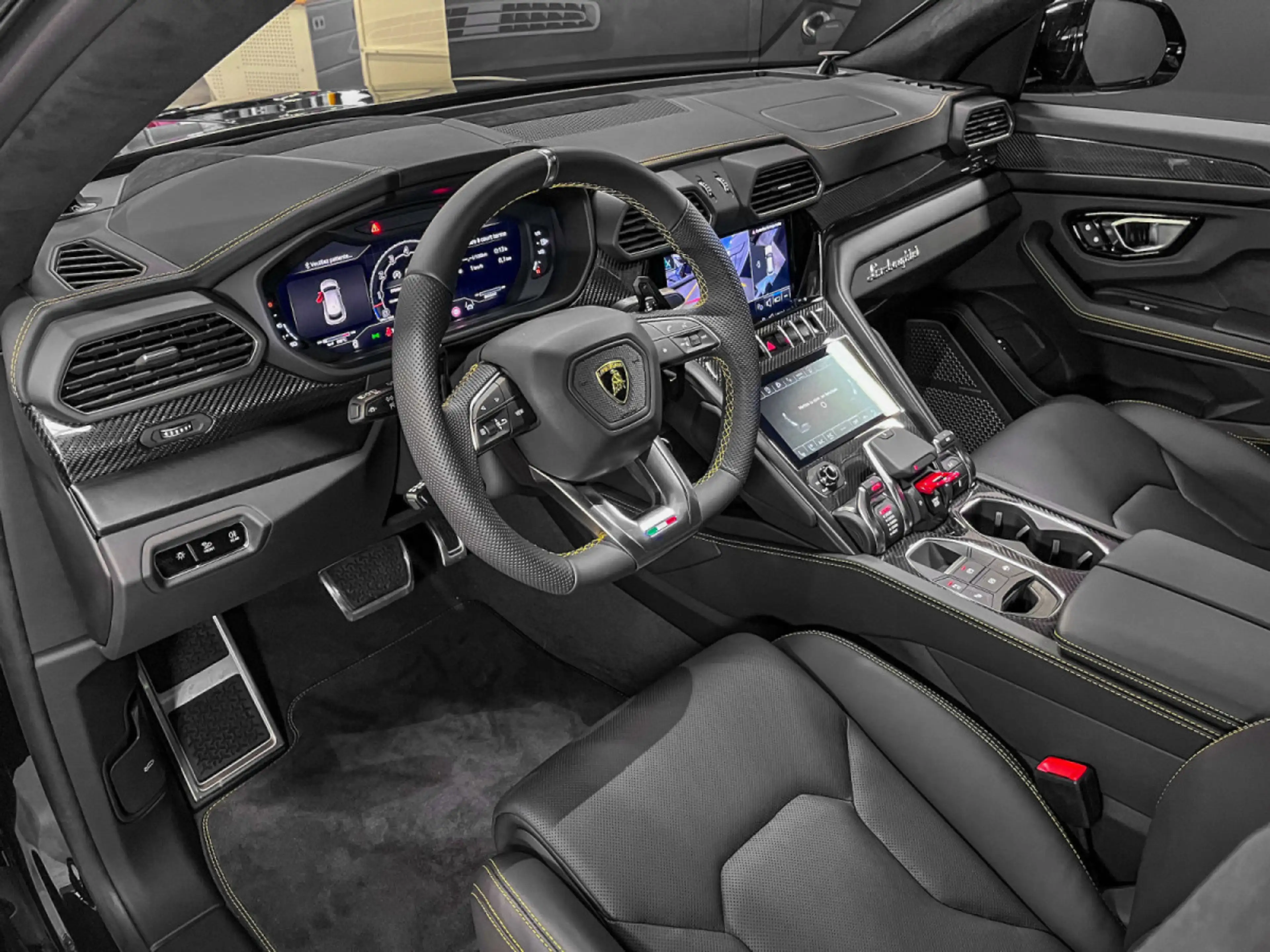 Lamborghini Urus URUS S /AKRAPOVIC/B&O 3d/23//PANO/XPEL/MY24 — photo 13
