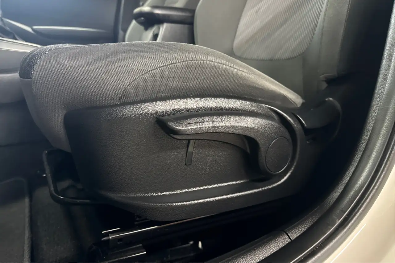 Kia Seltos снимка Kia Seltos