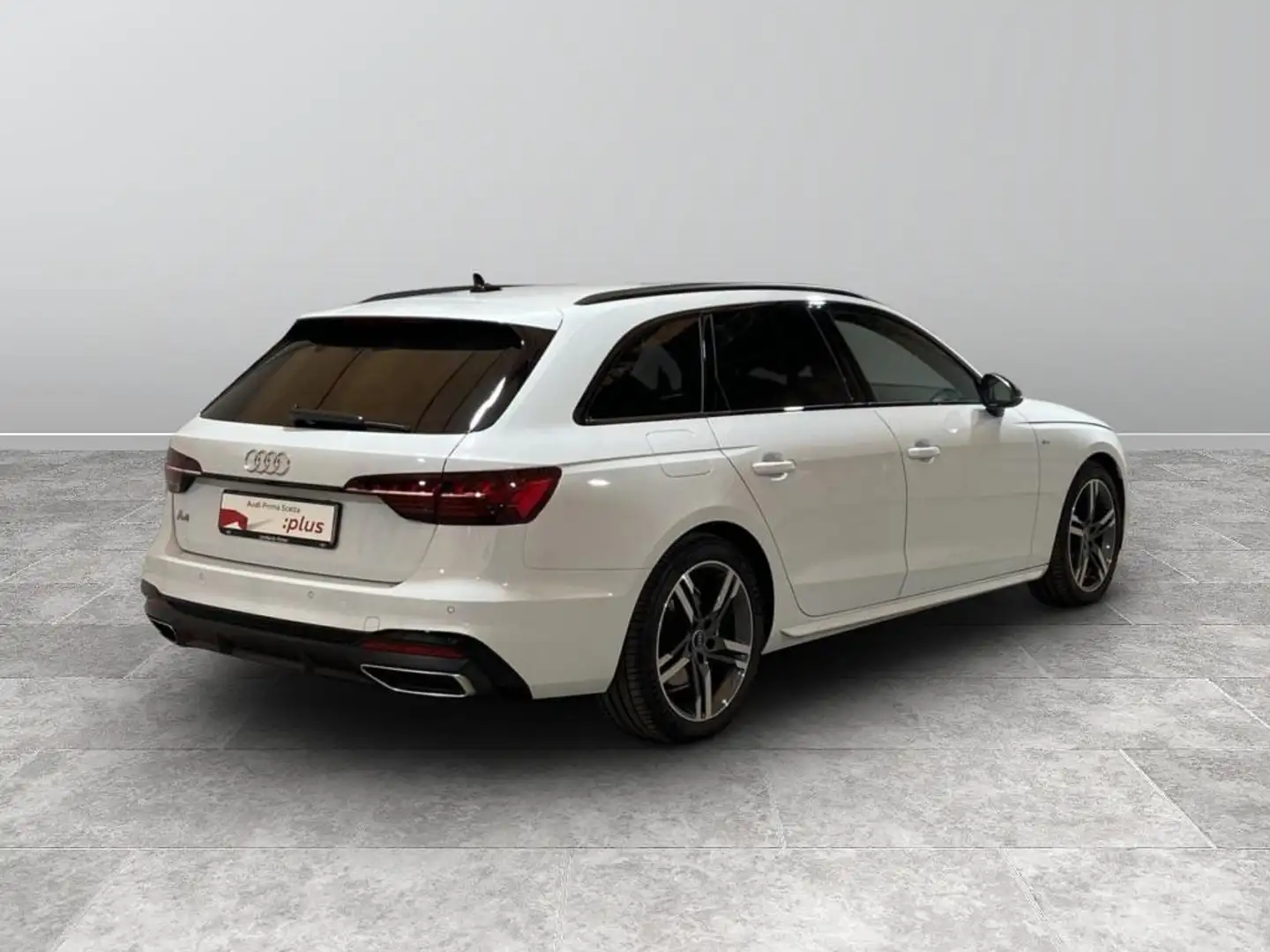 Audi A4 Avant 30 2.0 tdi mhev S Line edition 136cv Bianco - 2