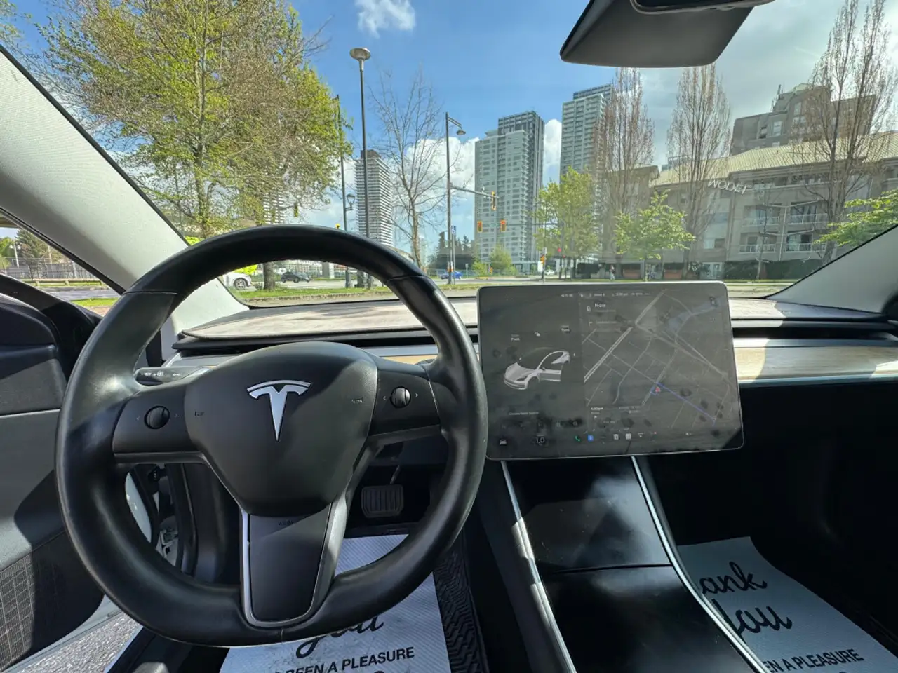 Tesla Model 3 снимка Tesla Model 3