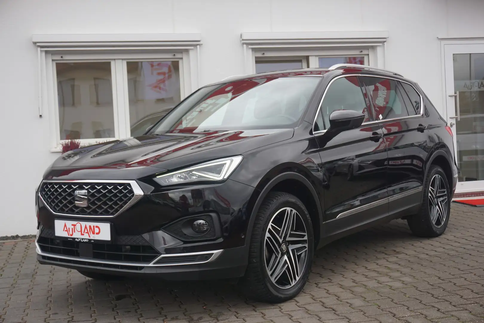 SEAT Tarraco 1.5 Xcellence DSG LED Navi ACC AHK Standhe Schwarz - 2