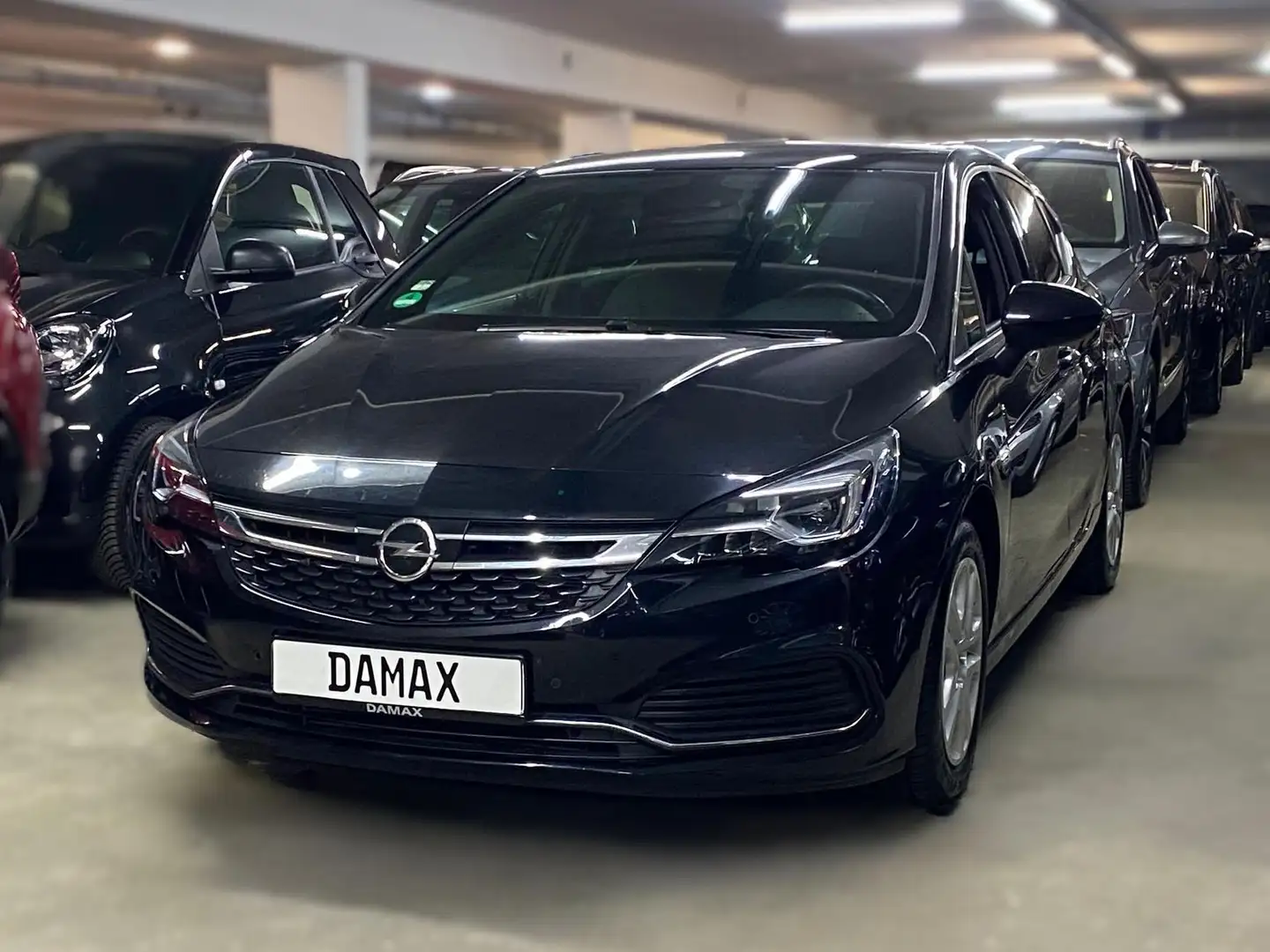 Opel Astra 1.4 Ultimate*LEDER*LED*KEYLESS*R-KAMERA Schwarz - 1