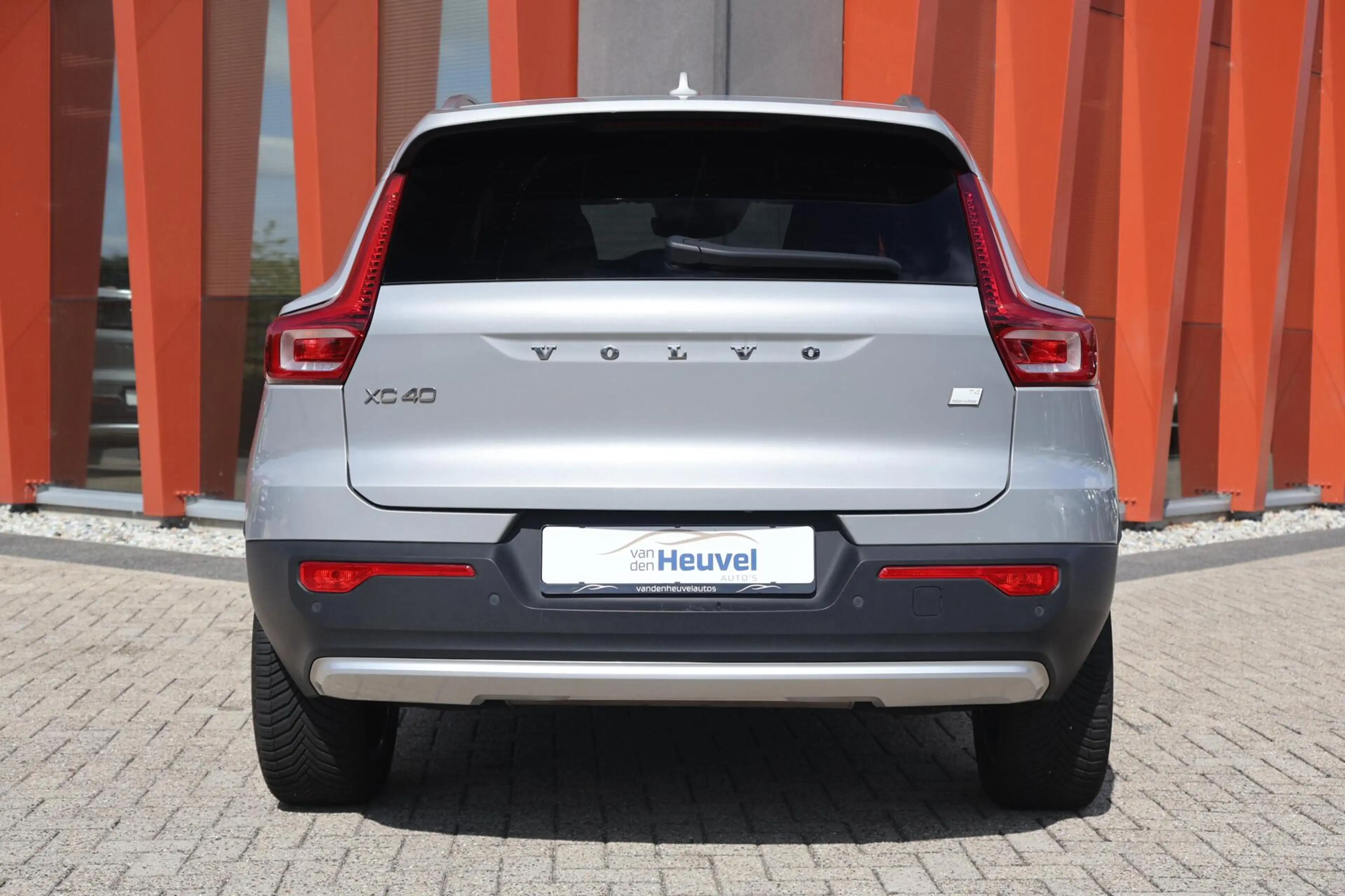 Volvo XC40 T4 Recharge Core Bright | Stoelverwarming | Trekha — photo 4