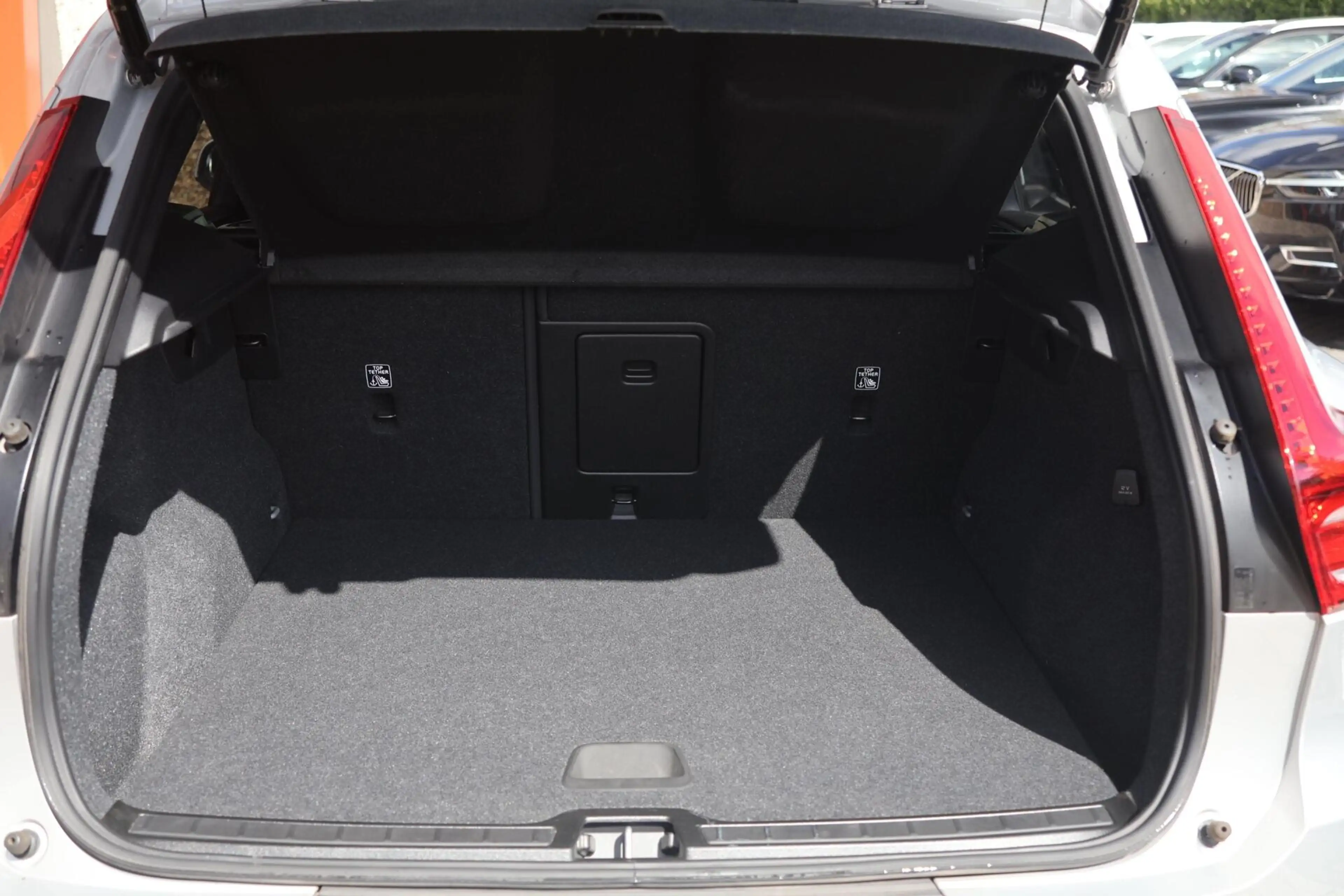 Volvo XC40 T4 Recharge Core Bright | Stoelverwarming | Trekha — photo 15