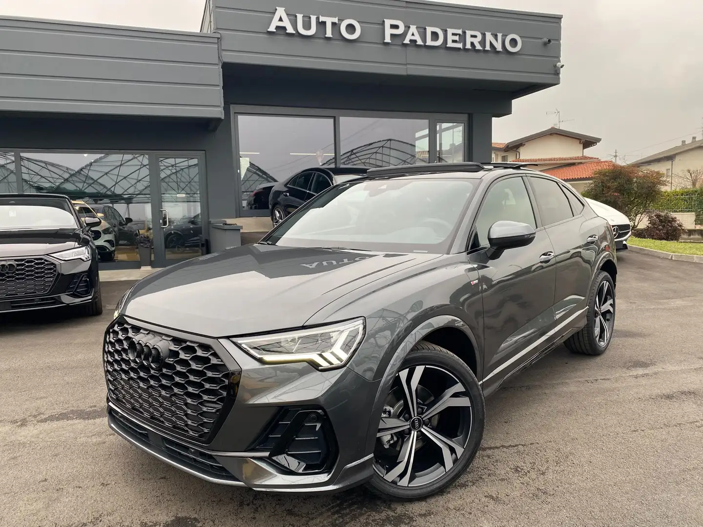 Audi Q3 SPORTBACK 35 TDI S TRONIC S LINE CERCHI 20, TETTO Grigio - 1