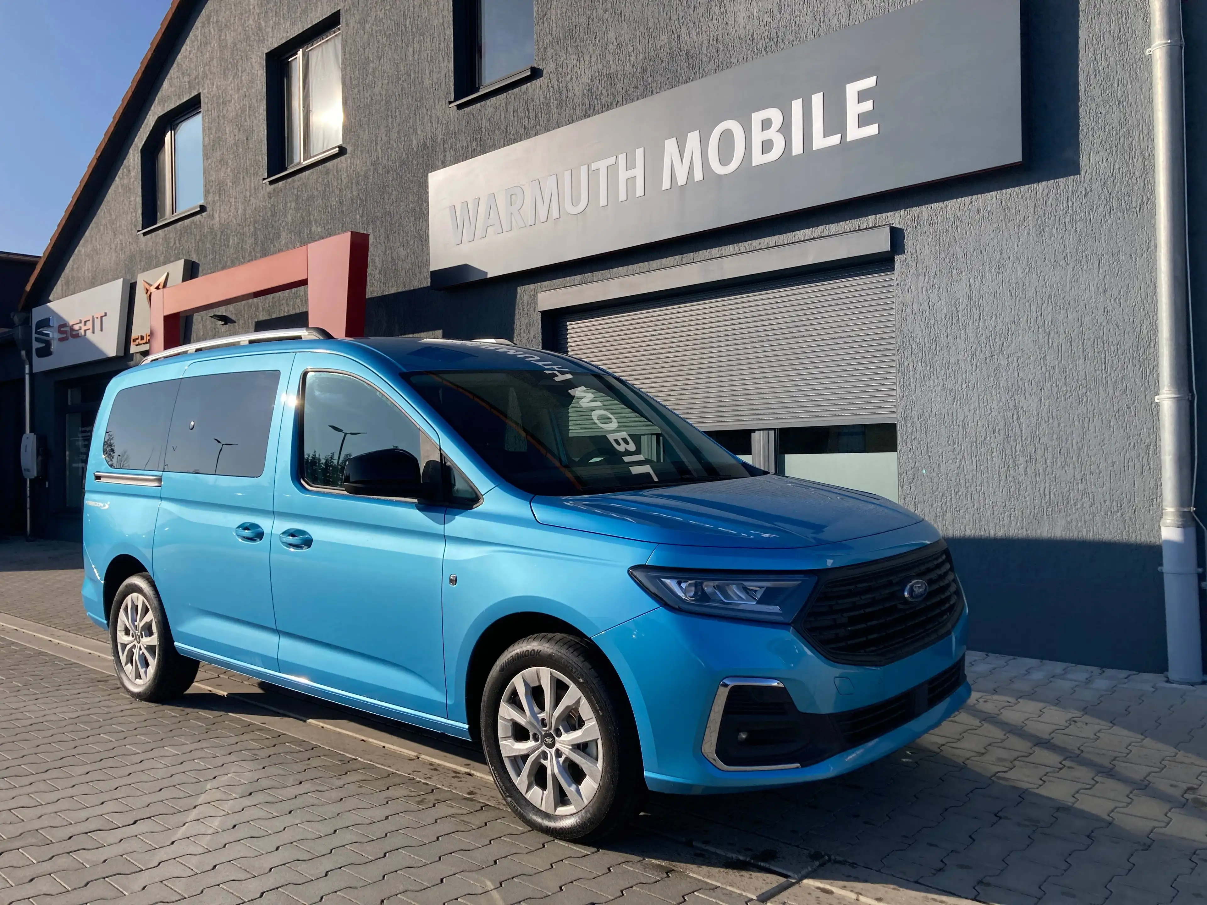 Ford Tourneo Connect Titanium — photo 2
