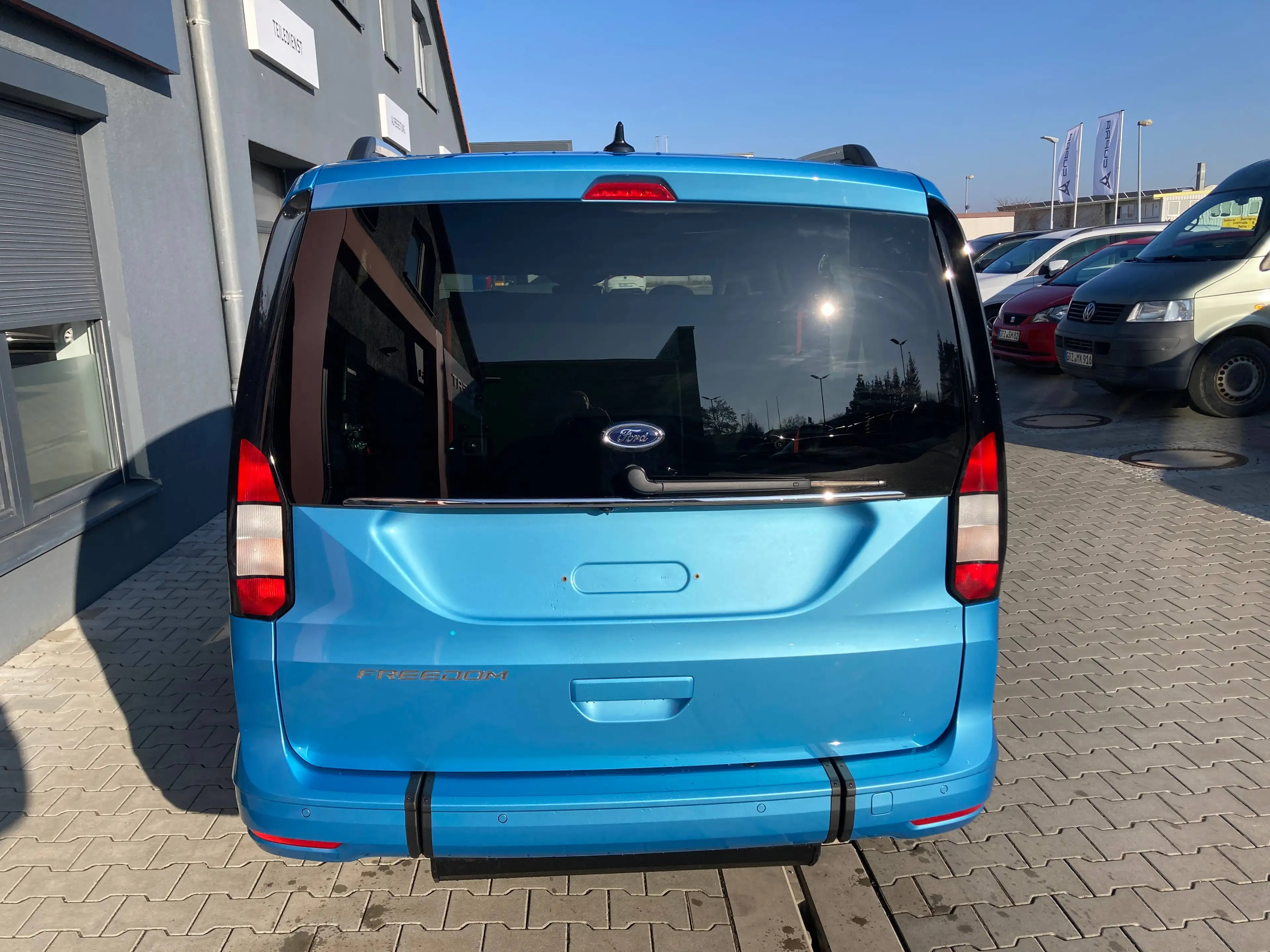 Ford Tourneo Connect Titanium — photo 5