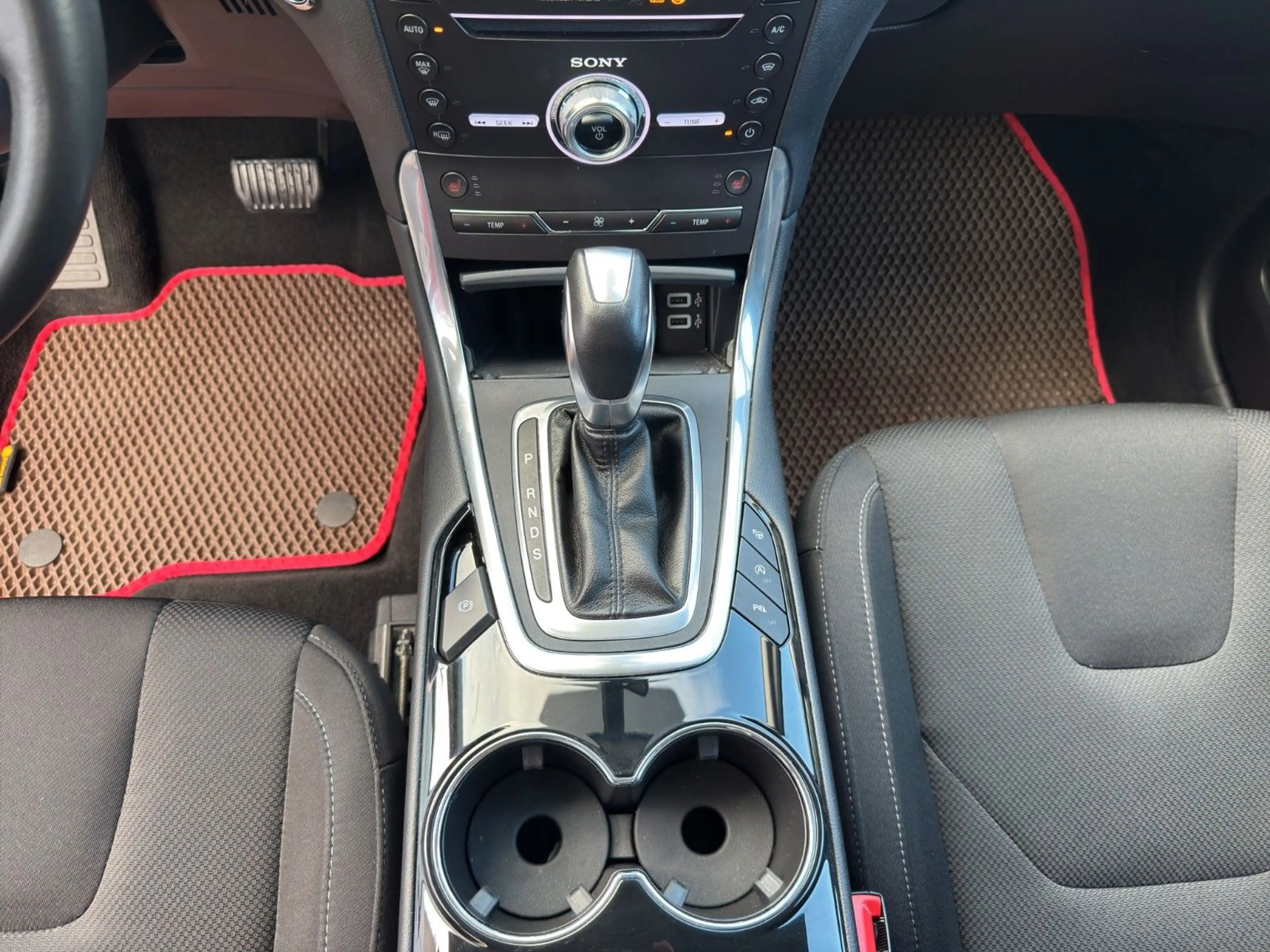 Ford S-Max S-MAX Titanium/NAV/SHZ/1.HAND/7.SITZER/WENIG.KM — photo 15