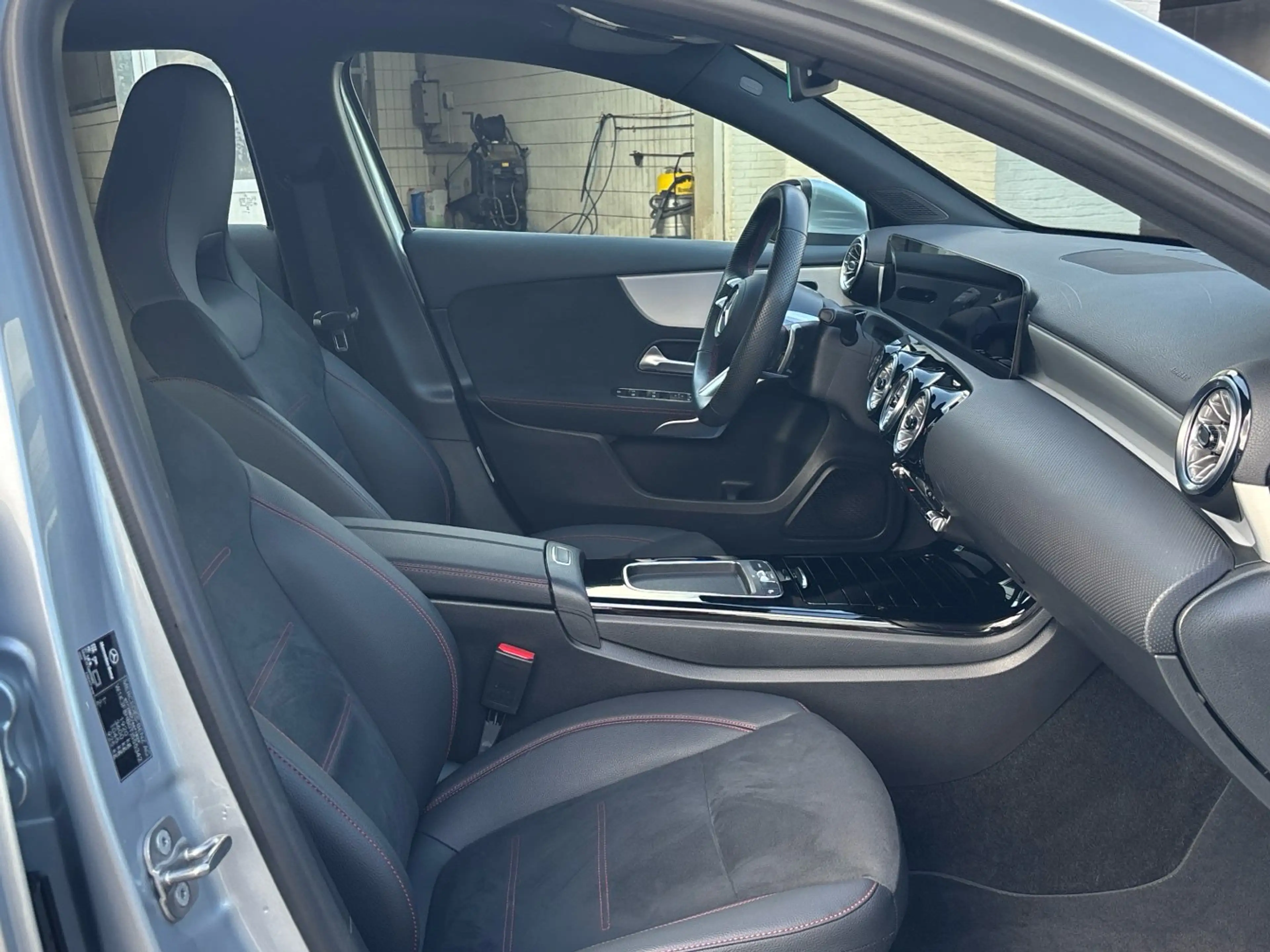 Mercedes-Benz A 200 Edition AMG Panorama Winter-Paket 360°-K. — photo 13
