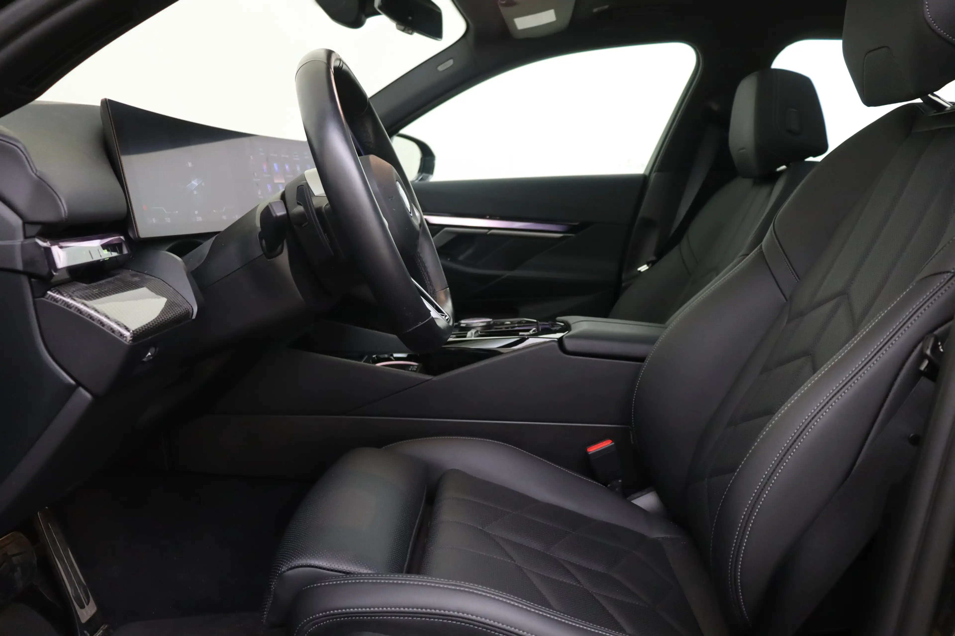 BMW i5 Touring eDrive40 M Sport / Trekhaak / Panoramadak — photo 12