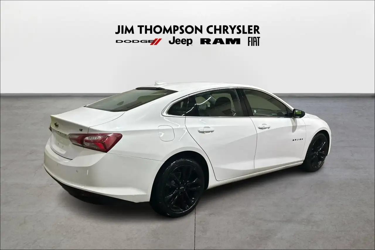 Chevrolet Malibu снимка Chevrolet Malibu
