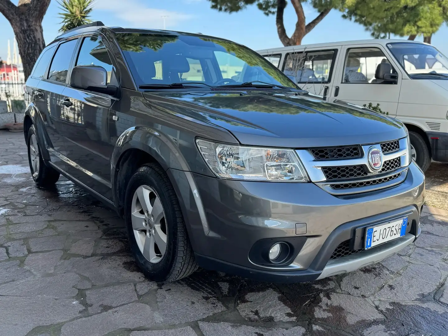 Fiat Freemont Freemont 2.0 mjt 16v Urban 140cv Grau - 1