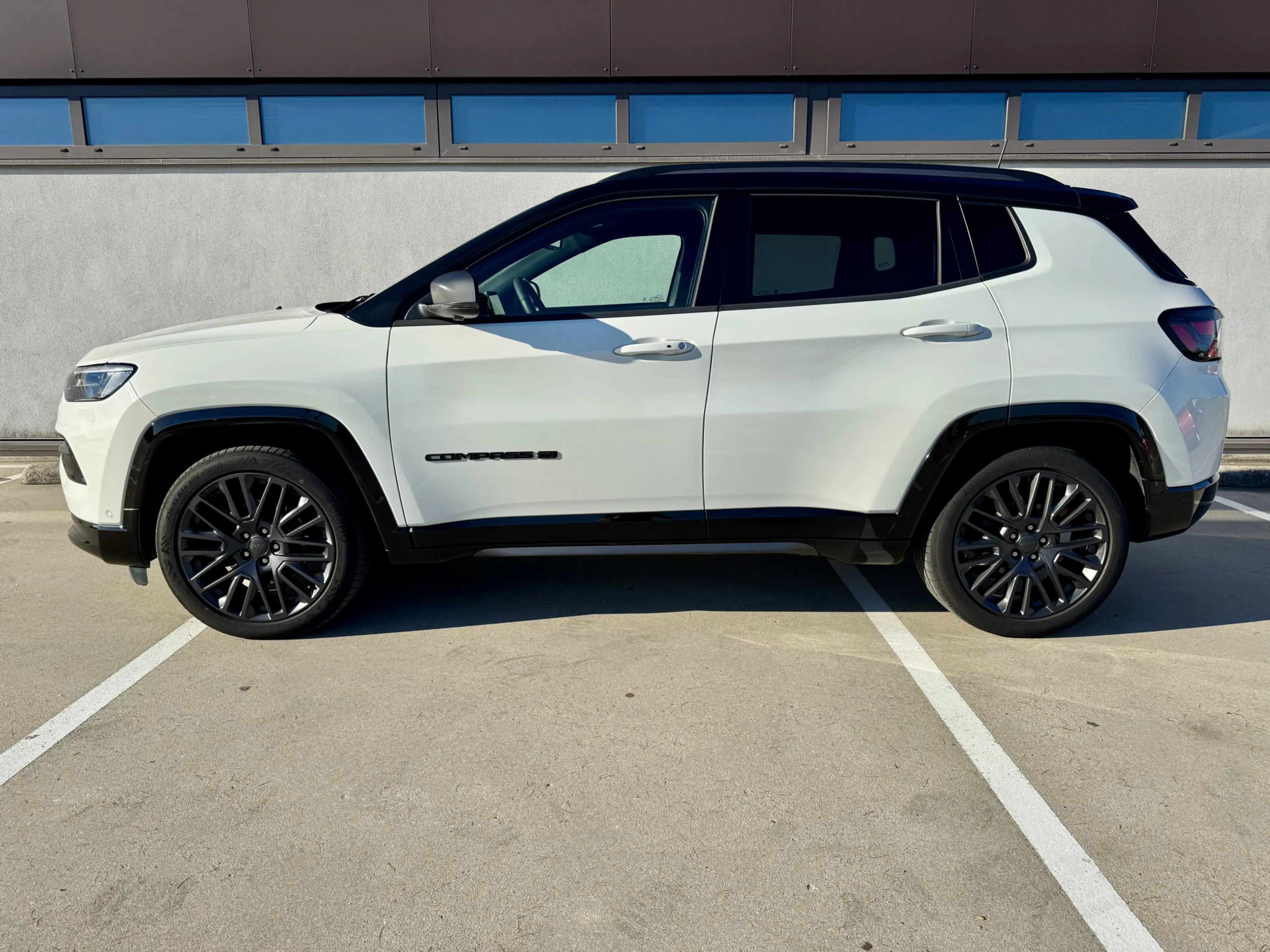 Jeep Compass 1.3T 80th Anniversary — photo 3
