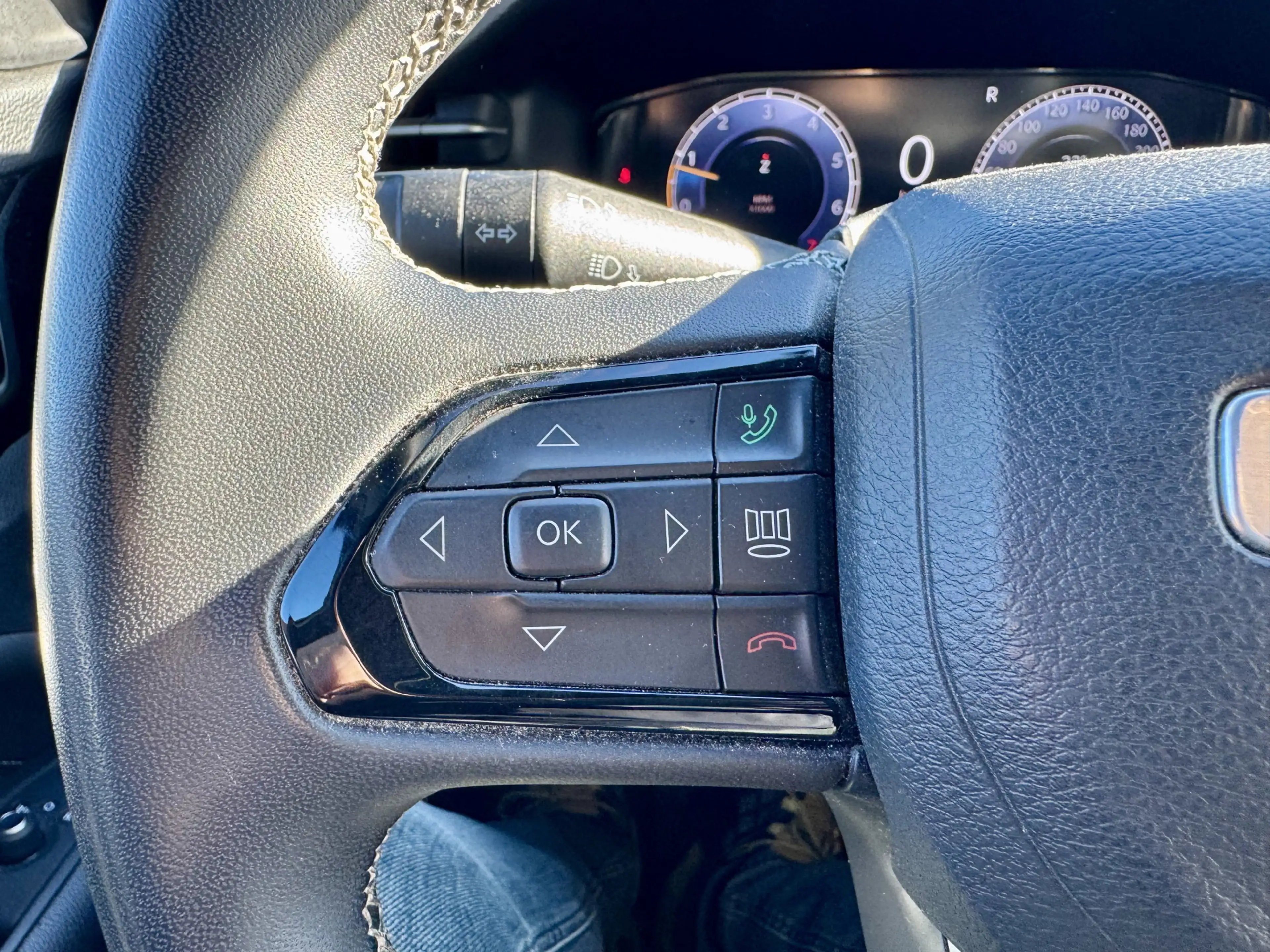 Jeep Compass 1.3T 80th Anniversary — photo 17
