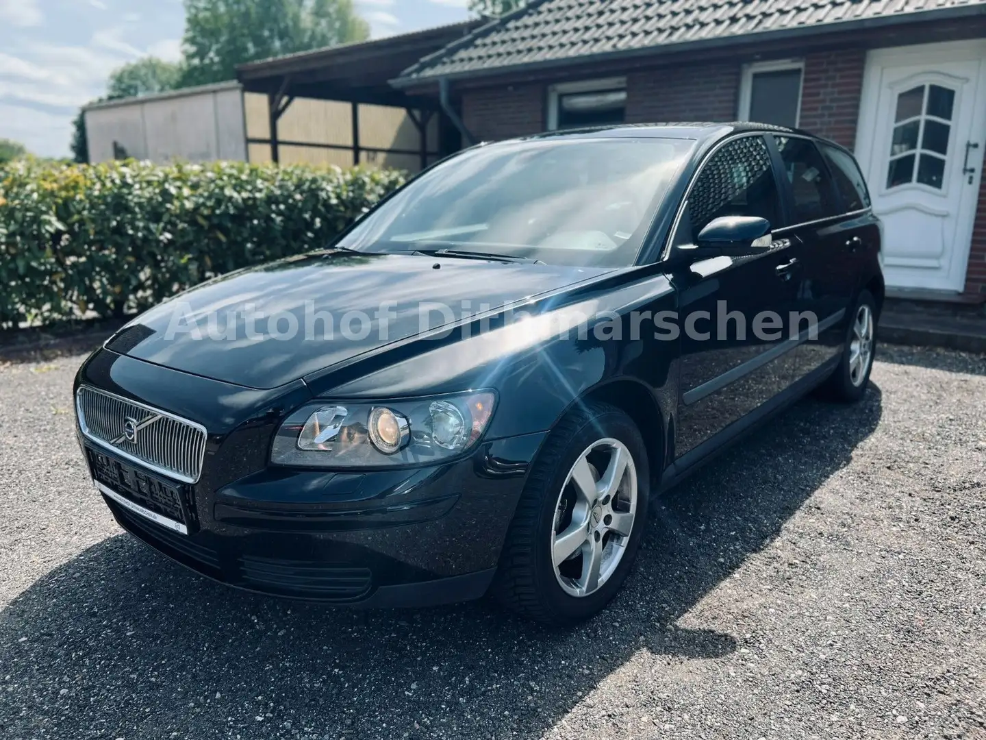 Volvo V50 Kombi 1.6 Benzin/Klima/4Season/TÜV NEU Noir - 1
