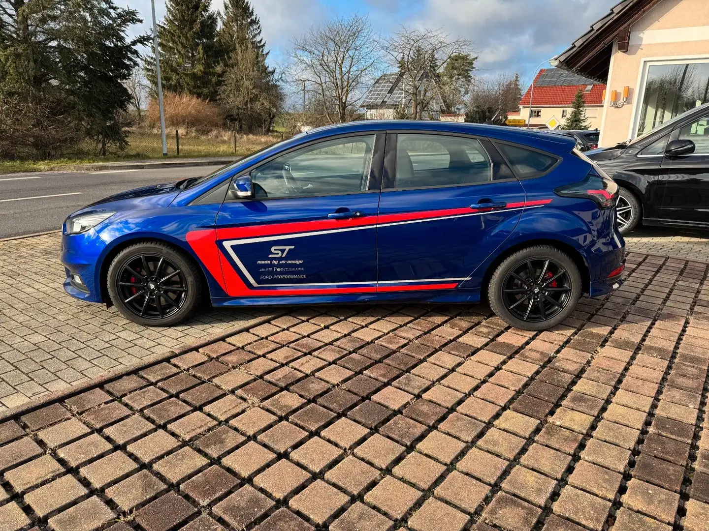 Ford Focus Lim. ST als Diesel in Top Zustand mit LED Blauw - 2