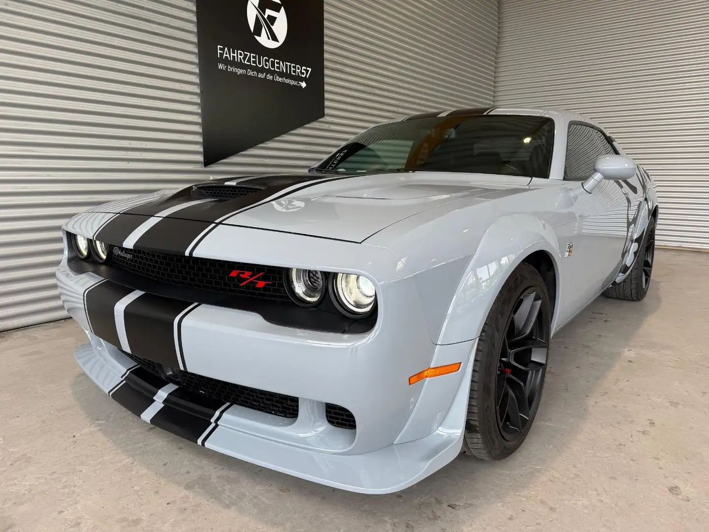 Dodge Challenger R/T Scat Pack 6.4L WIDEBODY/ACC/RFK Gris - 2