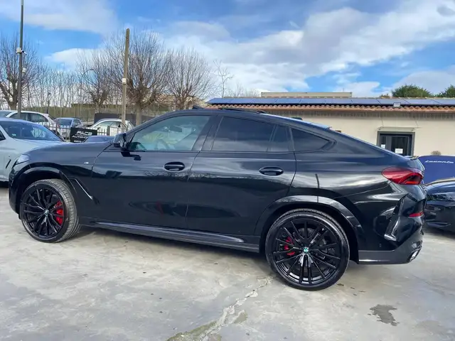 BMW X6 view 14