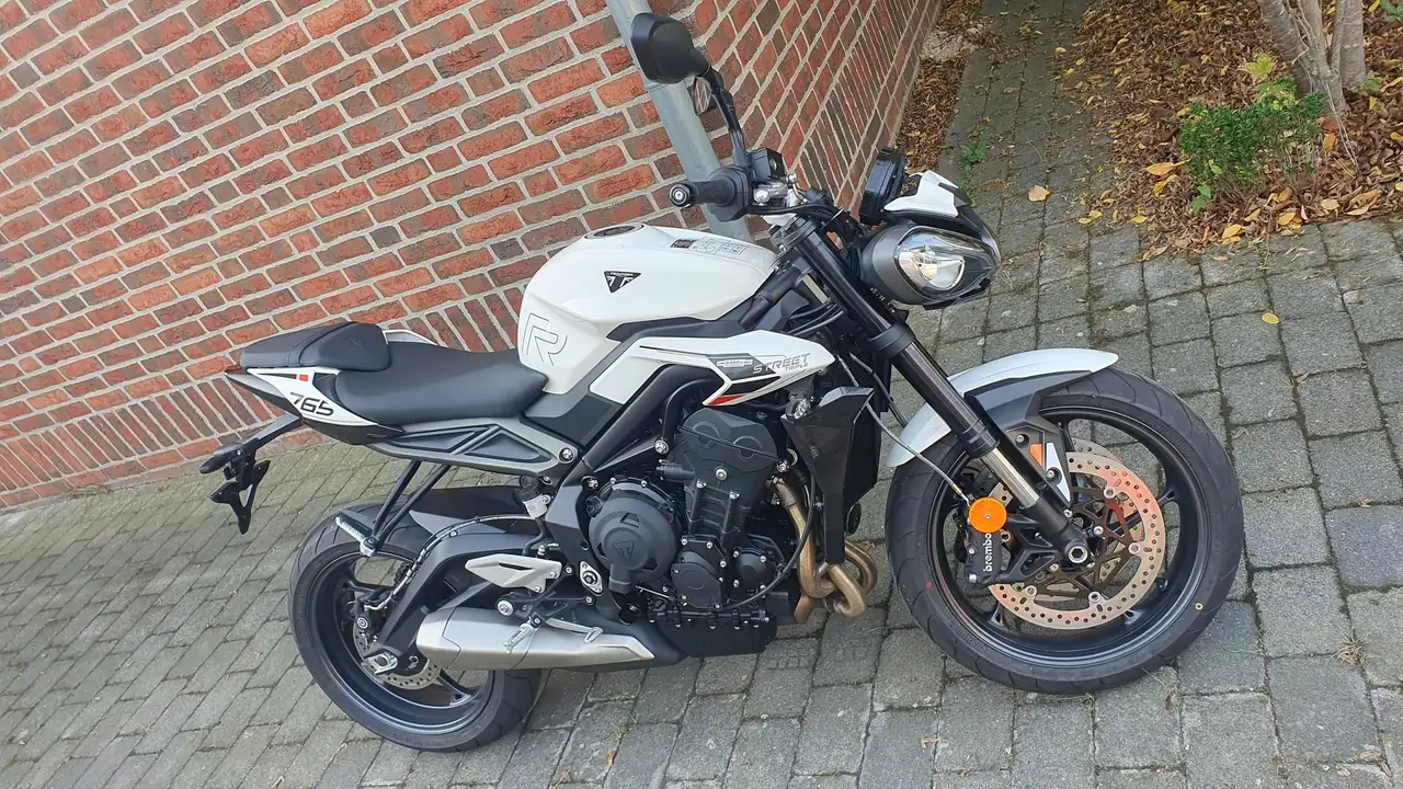Triumph Street Triple 765