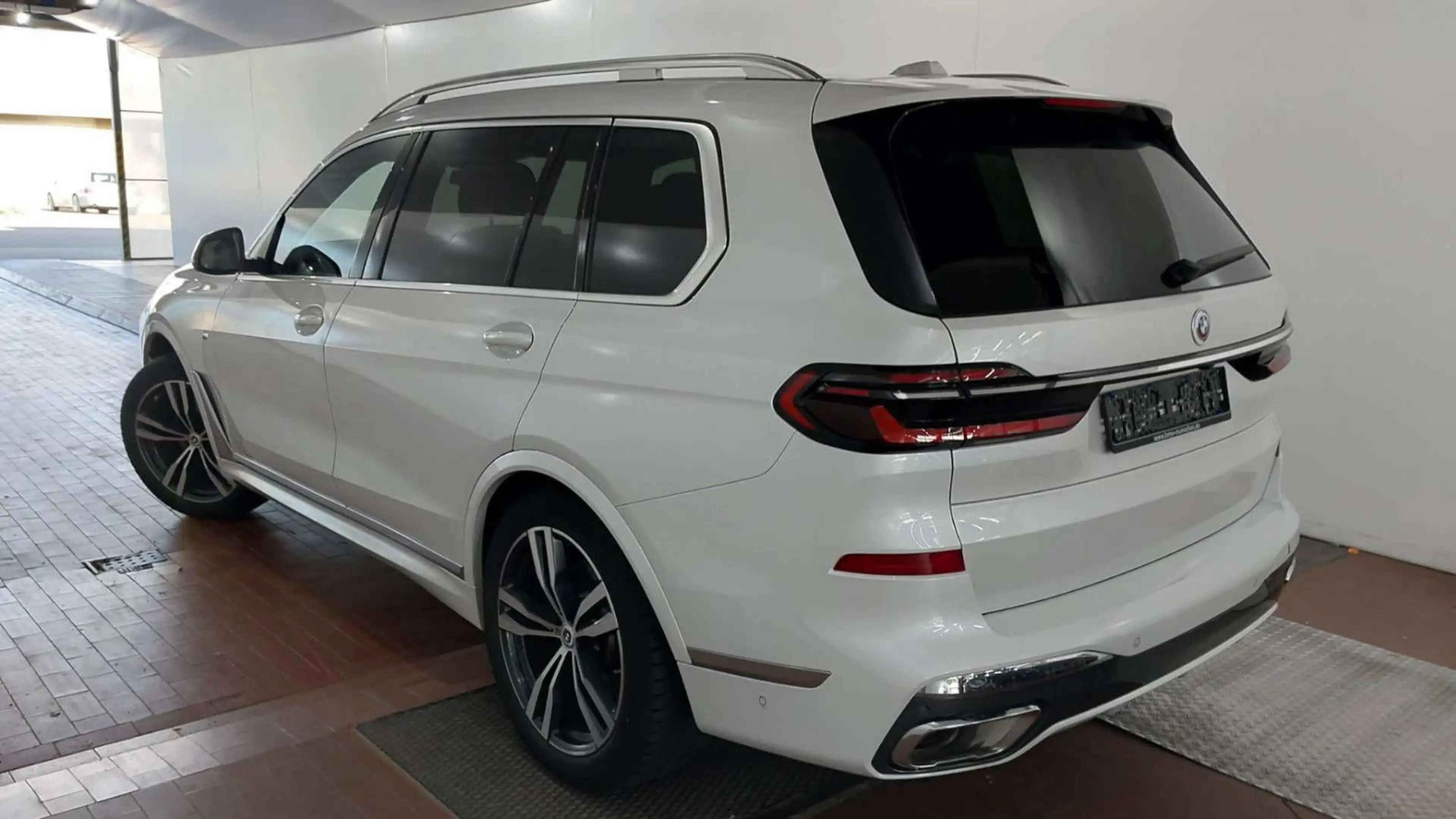 BMW X7 xDrive 40 d M Sport Sky AHK 1Hd FINANZIERUNG — photo 3