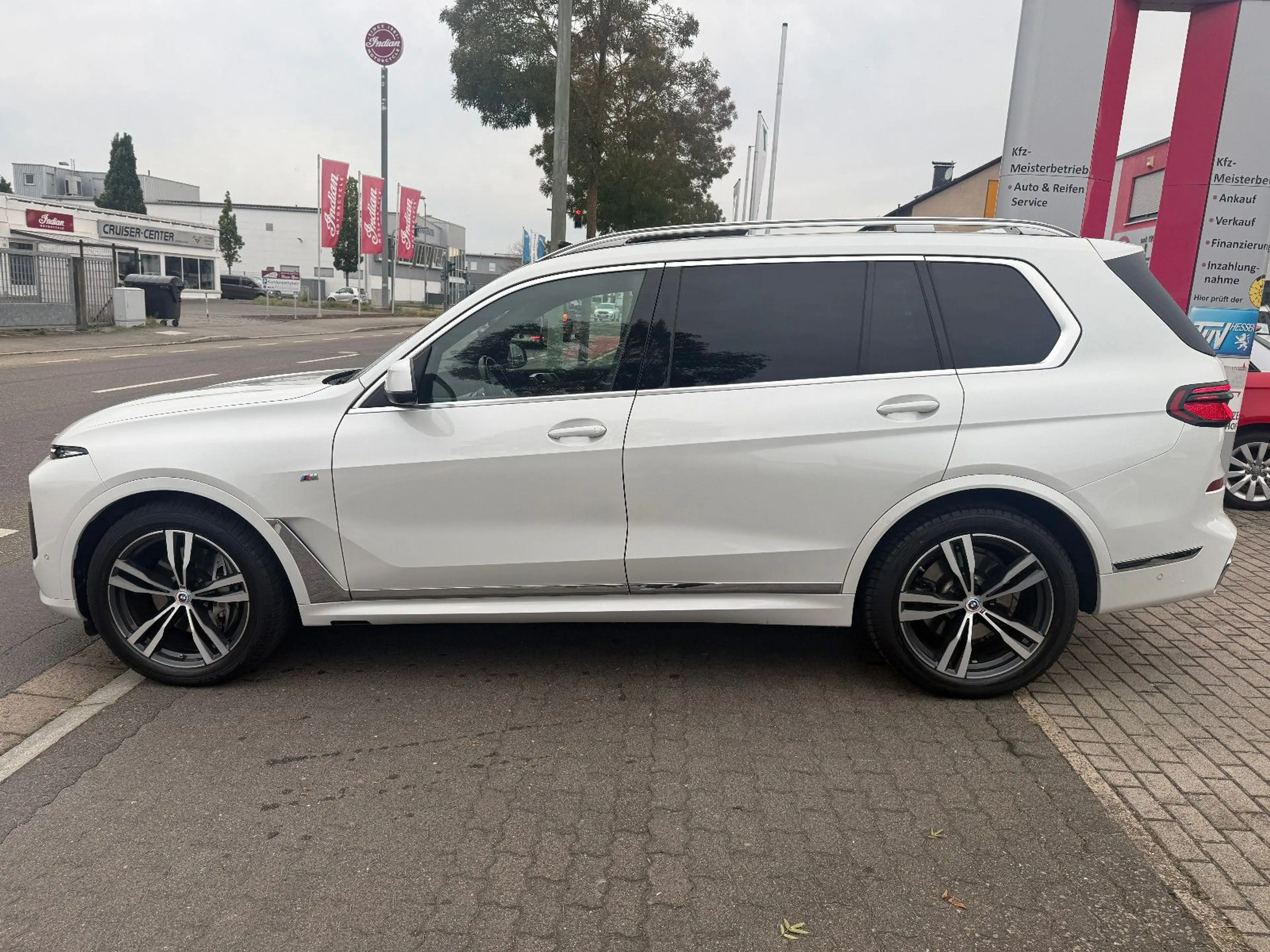 BMW X7 xDrive 40 d M Sport Sky AHK 1Hd FINANZIERUNG — photo 8