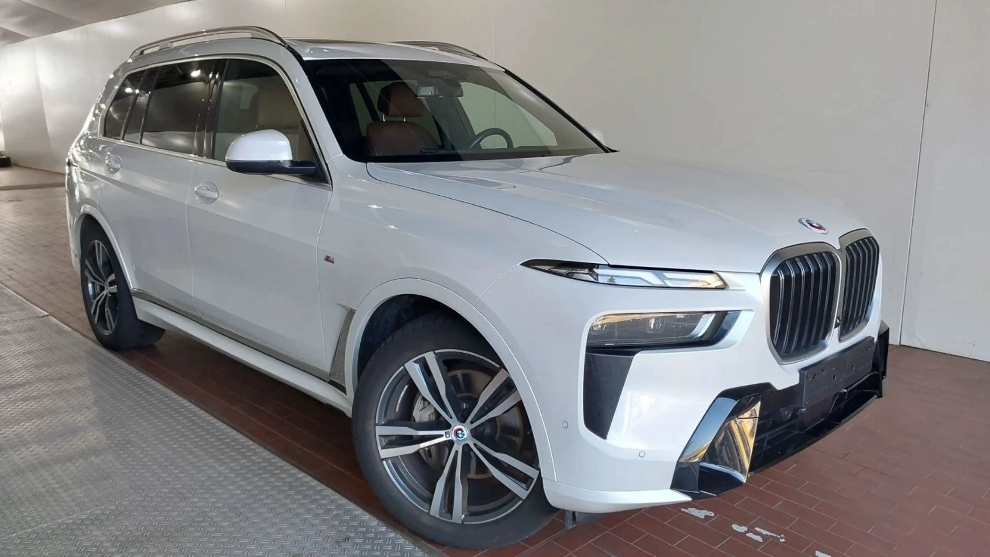 BMW X7 xDrive 40 d M Sport Sky AHK 1Hd FINANZIERUNG — photo 2