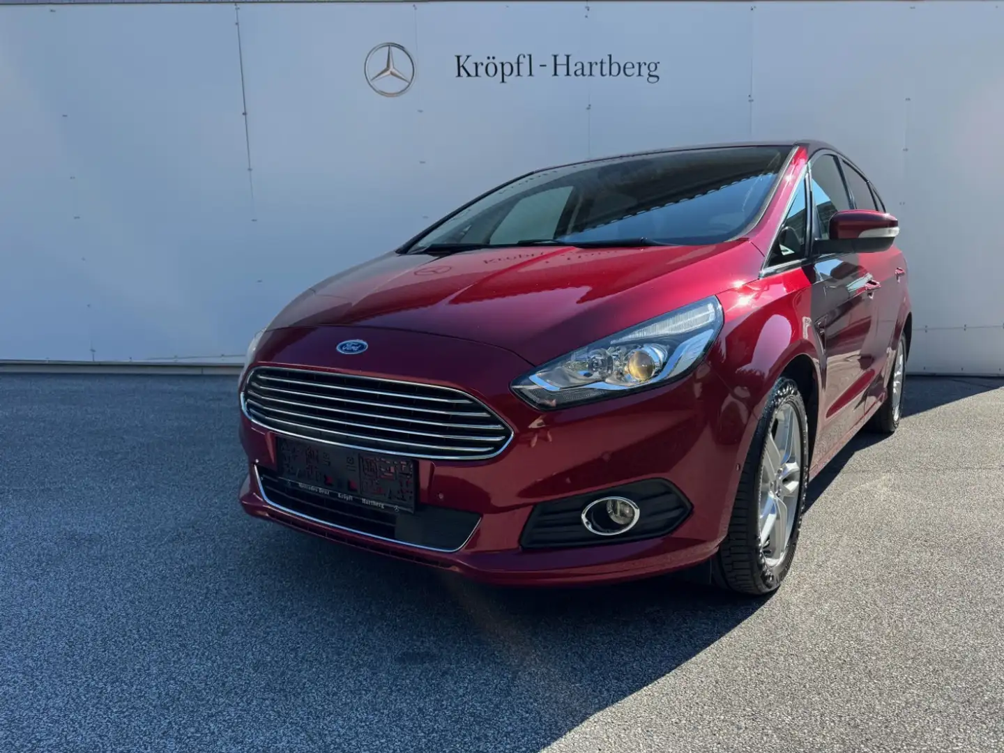 Ford S-Max Titanium 2.0 TDCi Ambi Leder Navi KeyGo Rot - 2