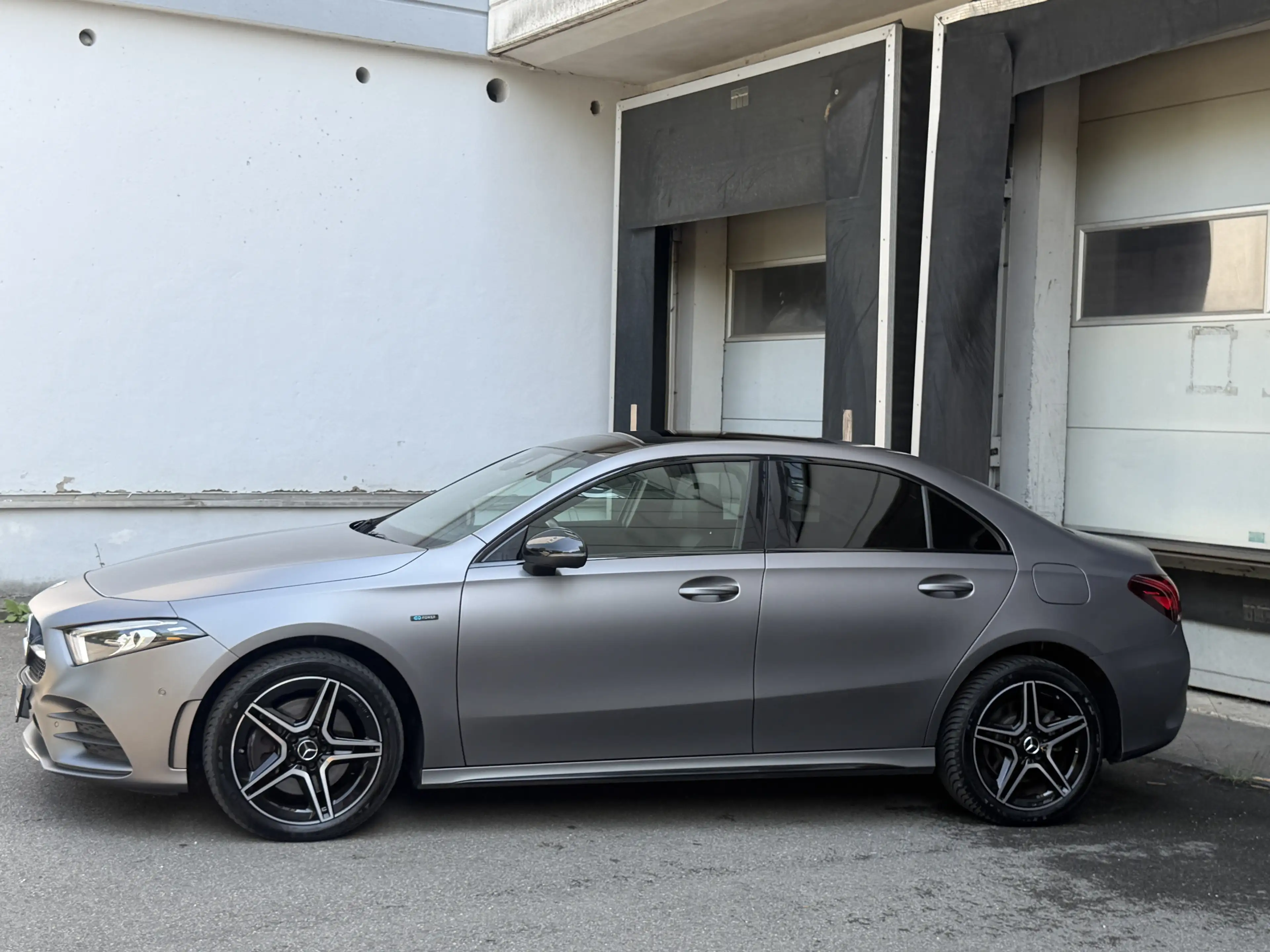 Mercedes-Benz A 250 Limo AMG Night LED MBUX Pano Ambiente 360° — photo 3