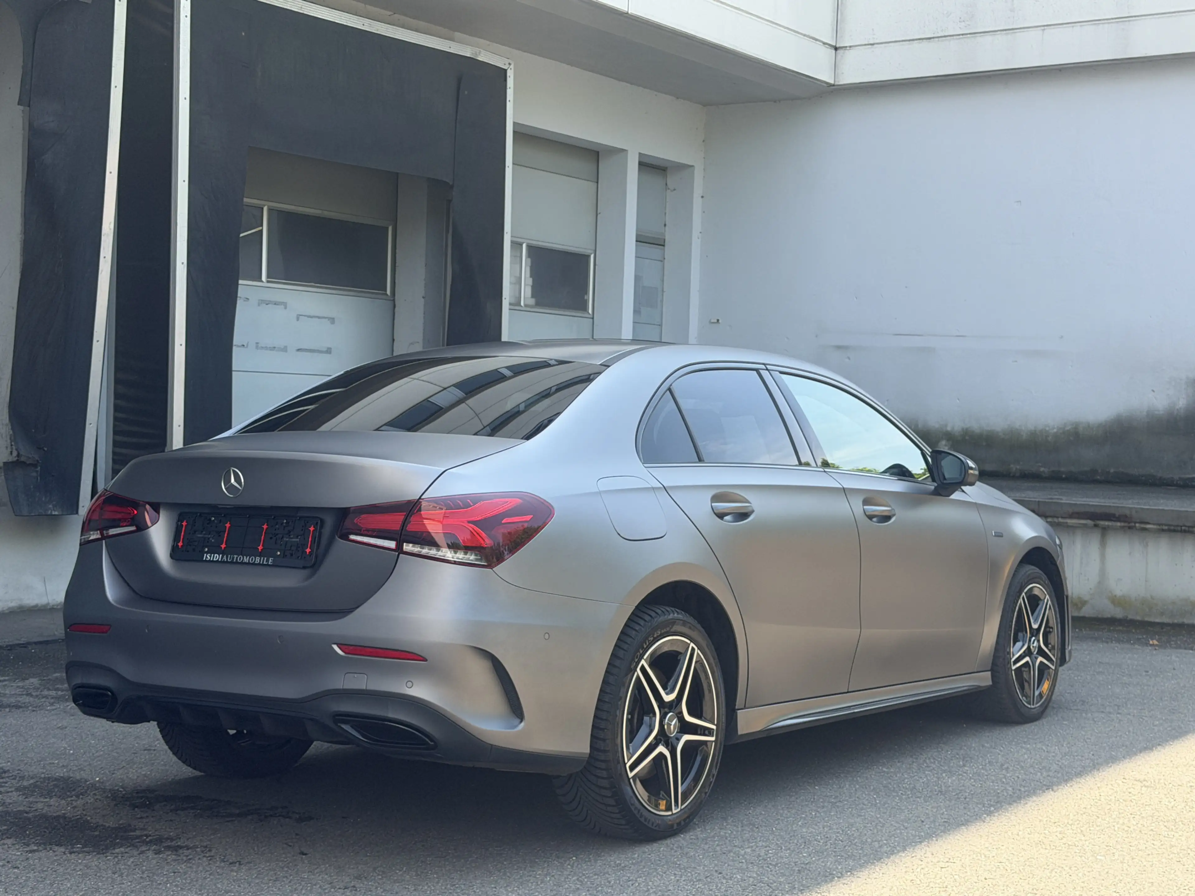Mercedes-Benz A 250 Limo AMG Night LED MBUX Pano Ambiente 360° — photo 6